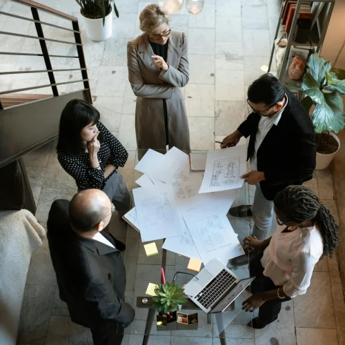 Parte de nuestro equipo trabajando en un proyecto